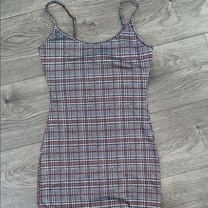 A CLASSIC PLAID TIGHT DRESS